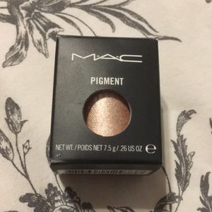 BNIB Mac Cosmetics Jardin Aires